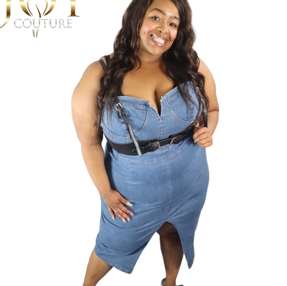 The "ALL Eyes On Me" Denim Midi Dress - Picture 9 of 13